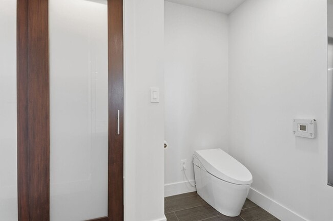 Building Photo - 167 Skyview Way
