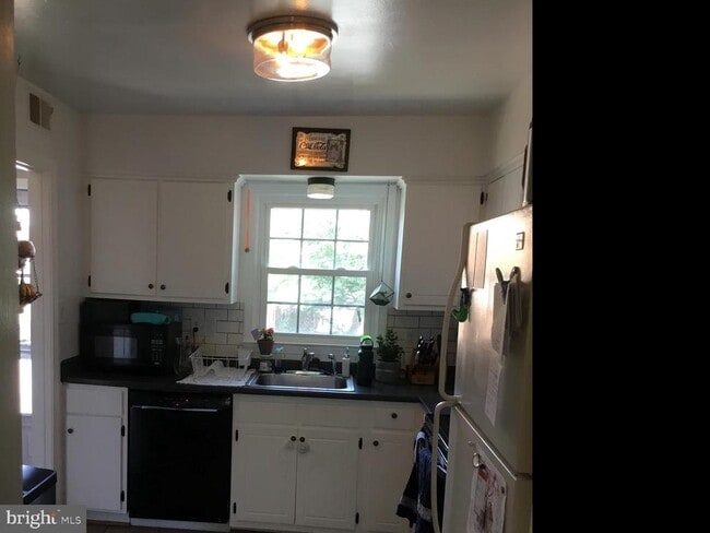 Building Photo - 1029 Margate Ct
