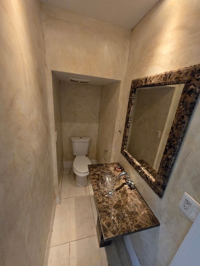 Building Photo - 1 Bedroom Haiku Getaway