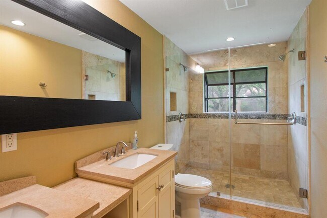 Building Photo - 11123 Henge Dr