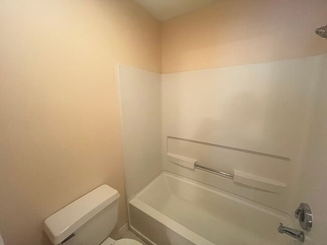 Building Photo - 2597 Grassy Point Dr