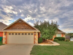 Building Photo - Welcome home! Deer Creek Schools + 3 bedro...