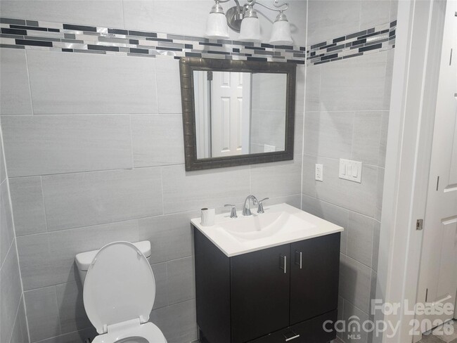 Building Photo - 55 Springfield Dr