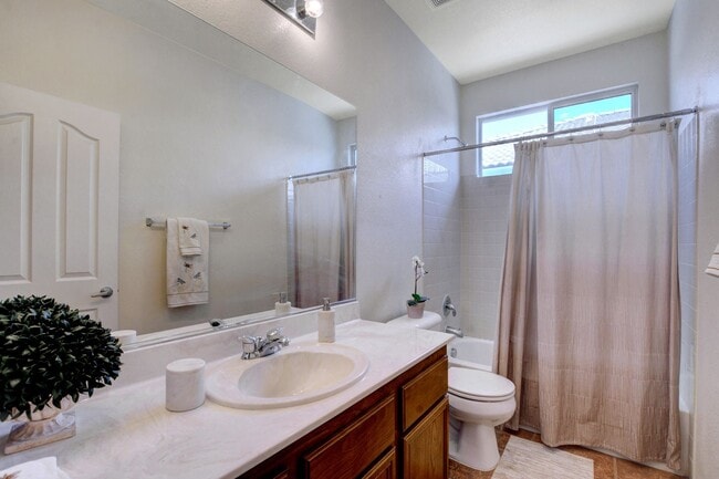 Building Photo - Move-In Ready 1-Story Home with Private Backyard & Covered Patio!