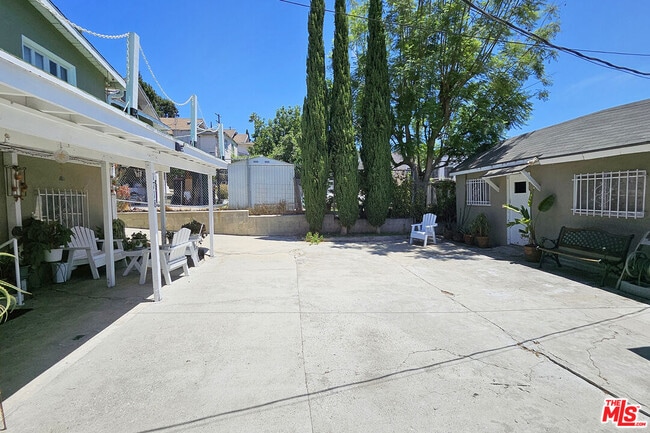 Building Photo - 1718 Grafton St