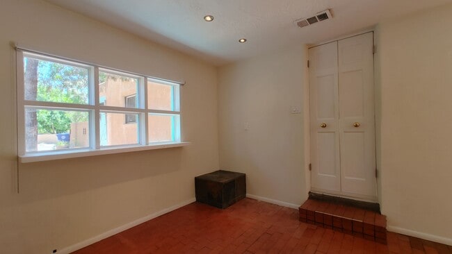Building Photo - Coming Soon! Old Town Charm! 2 Bedroom Hou...