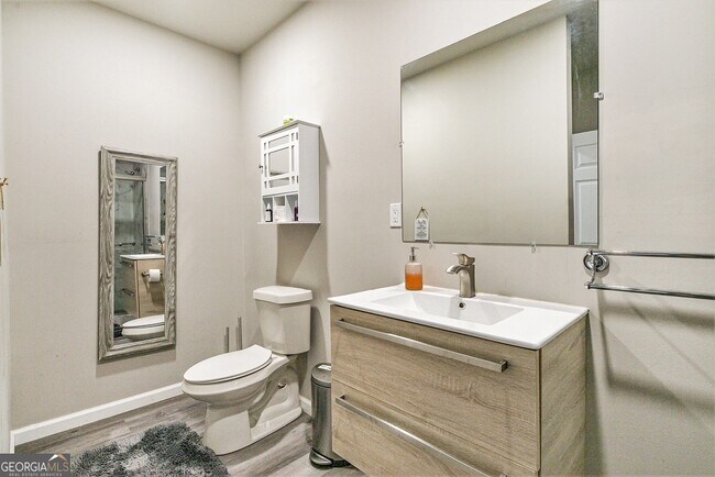Building Photo - 138 Logan Pass Dr