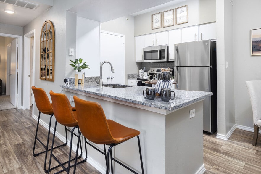 The Legend 8797 Marbach Rd San Antonio TX 78227 Apartment Finder