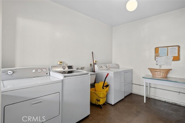 Building Photo - 1209 S Orange Grove Blvd