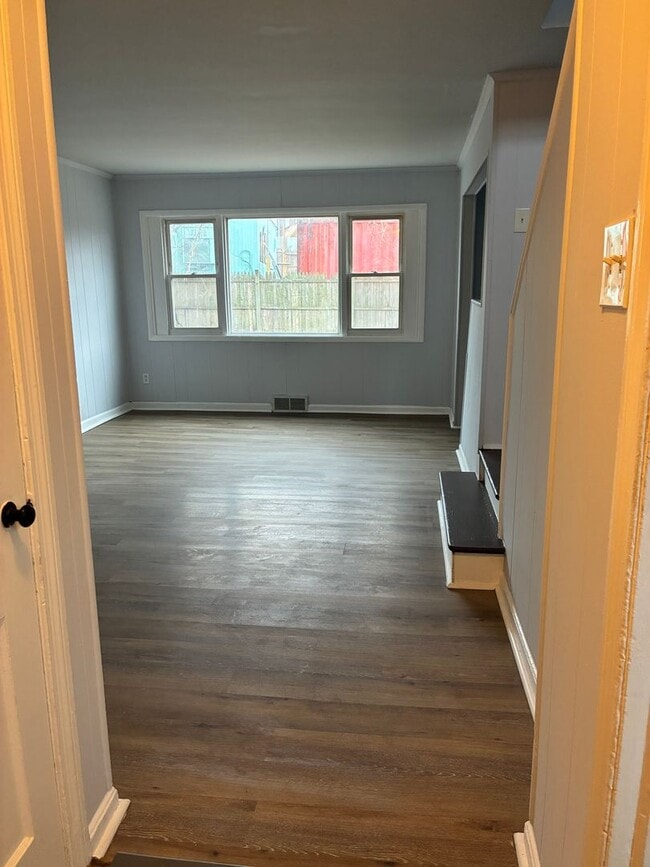 Building Photo - 3 Bed Townhome - Chester, PA