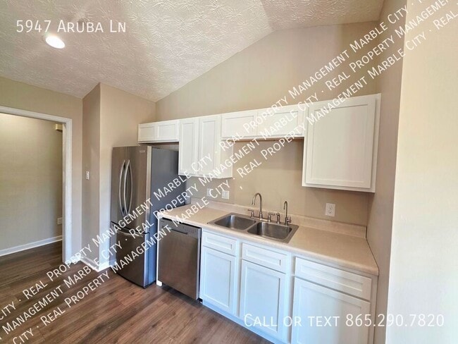 Building Photo - 5947 Aruba Ln
