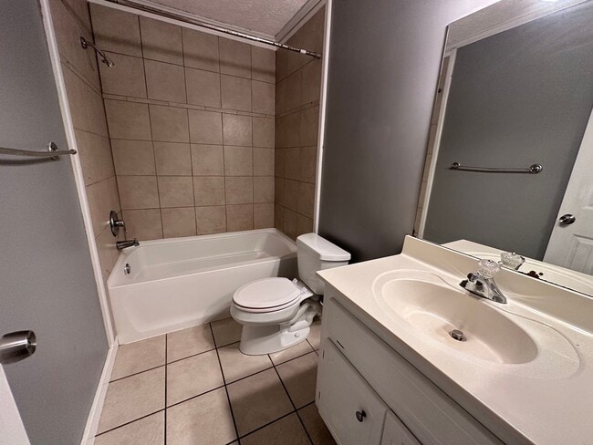 Building Photo - 4595 Tranquil Ln