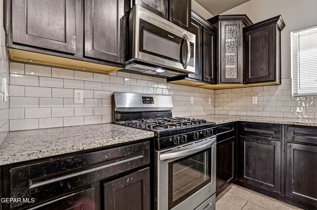 Building Photo - 14817 Tierra Isaiah Ave