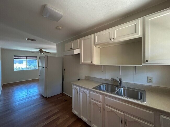 Building Photo - 3004 Musser St