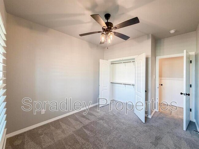 Building Photo - 6125 Modena Dr