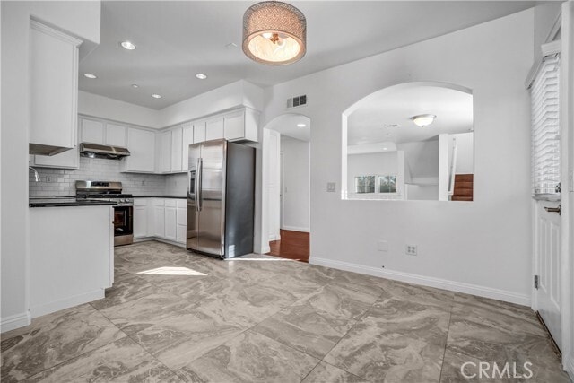 Building Photo - 2191 Associated Rd