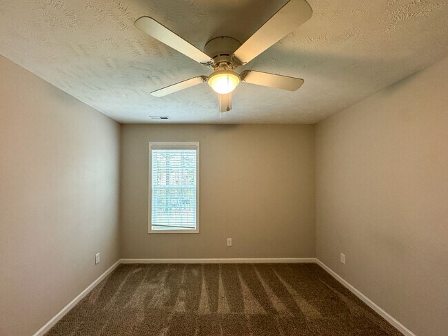 Building Photo - Well-Maintenance 4 Bed 2.5 Bath Hoke County Home