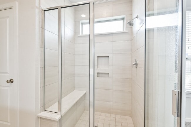 Building Photo - 9123 Eskesen Dr