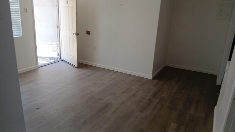 Building Photo - 190 W Alamo St