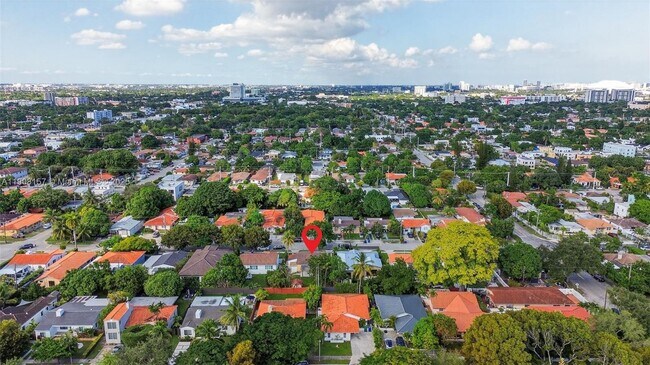 Building Photo - 2464 SW 19th St