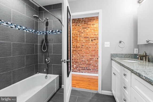 Building Photo - 1330 S Charles St