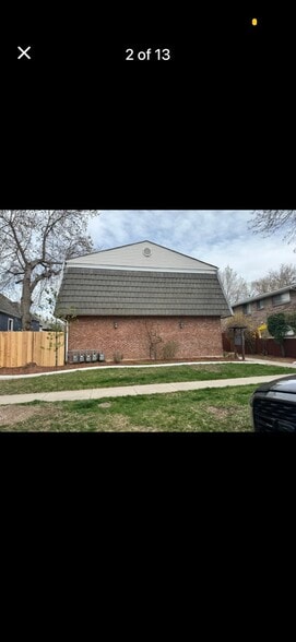 Building Photo - 979 S Lk St