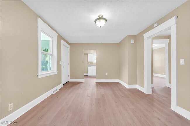 Building Photo - 9702 Laird Ave
