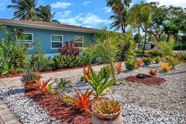 Building Photo - 2109 NE 26th St