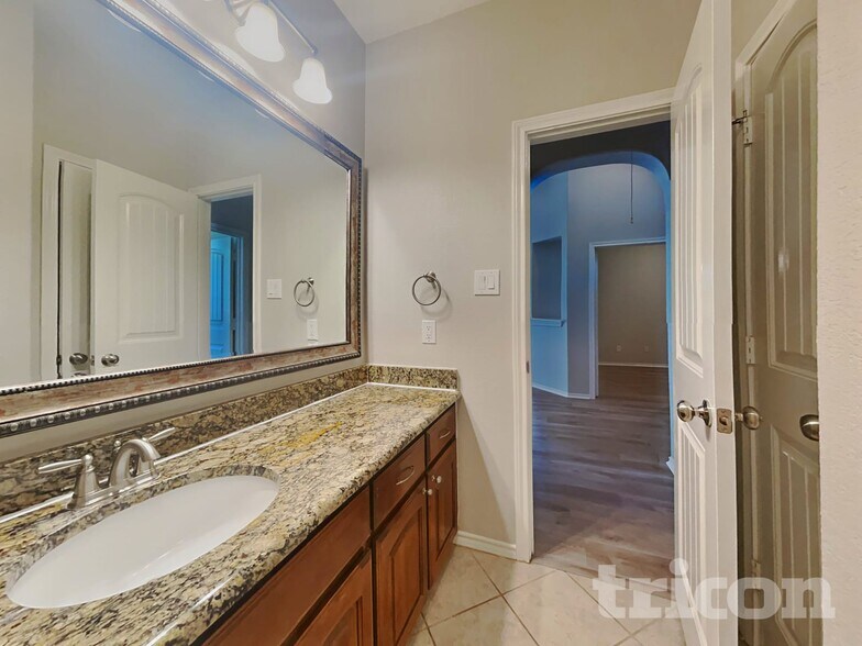 Building Photo - 2205 Kaitlyn Dr