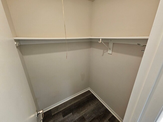 Building Photo - Smoke Tree