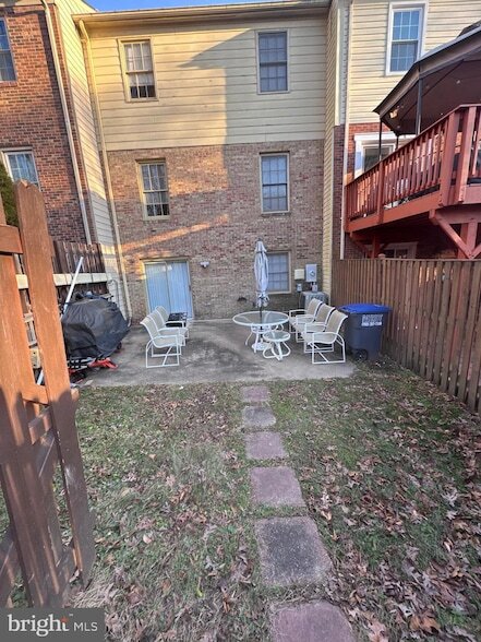 Building Photo - 7416 Erska Woods Court