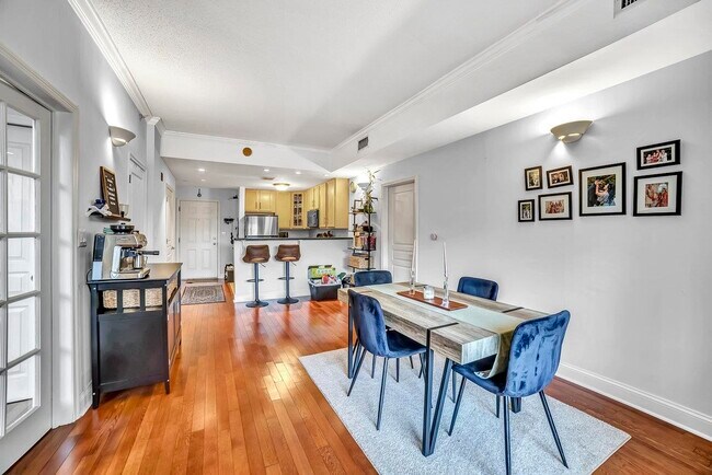 Building Photo - 4315 PARK Ave