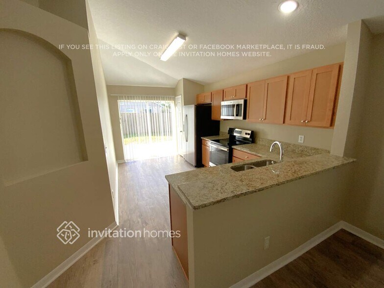 Building Photo - 7464 Oxford Garden Cir