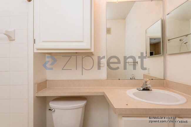 Building Photo - 5813 Legacy Crescent Pl