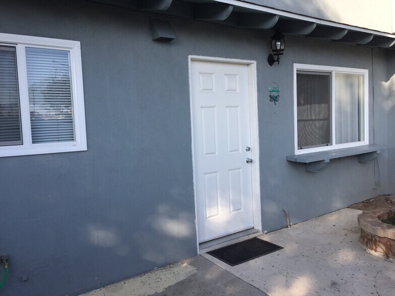 Front door - 502 17th St