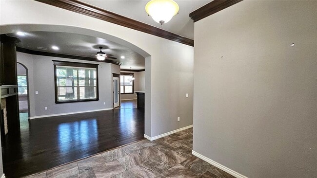 Building Photo - 2017 Pembroke Ln