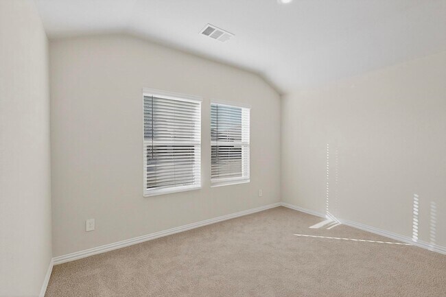 Building Photo - 504 Tidal Dr