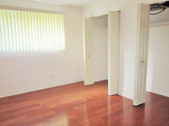 Building Photo - 2300 Beau Monde Terrace