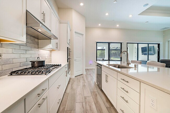 Building Photo - 11624 SALLY ANN Dr