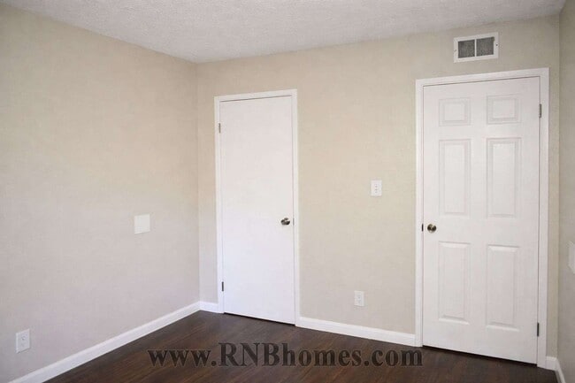 Building Photo - 6049 Northcrest Cir