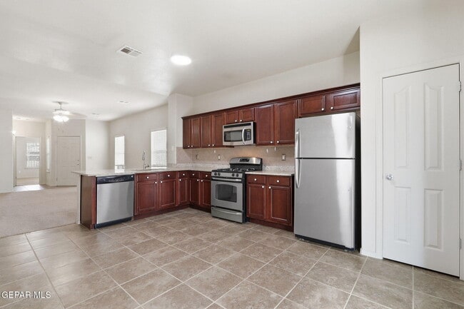 Building Photo - 13020 Stonington Ln
