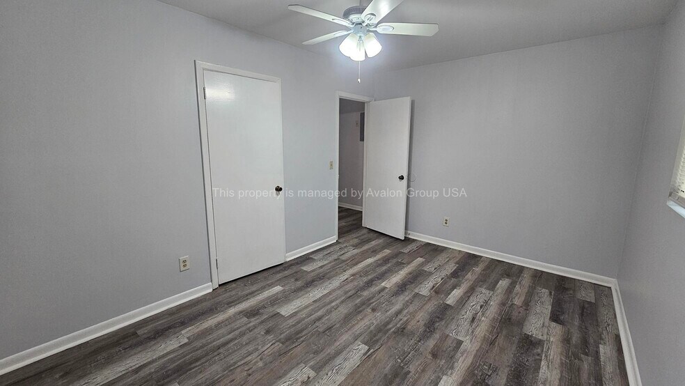 Building Photo - 1131 Lake Shore Blvd