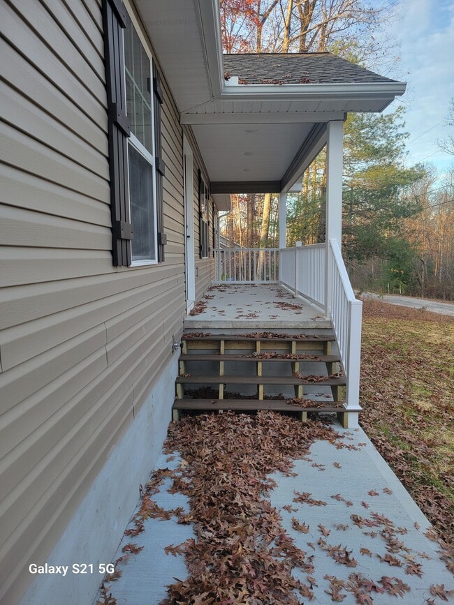 Building Photo - 6036 Seneca Trail