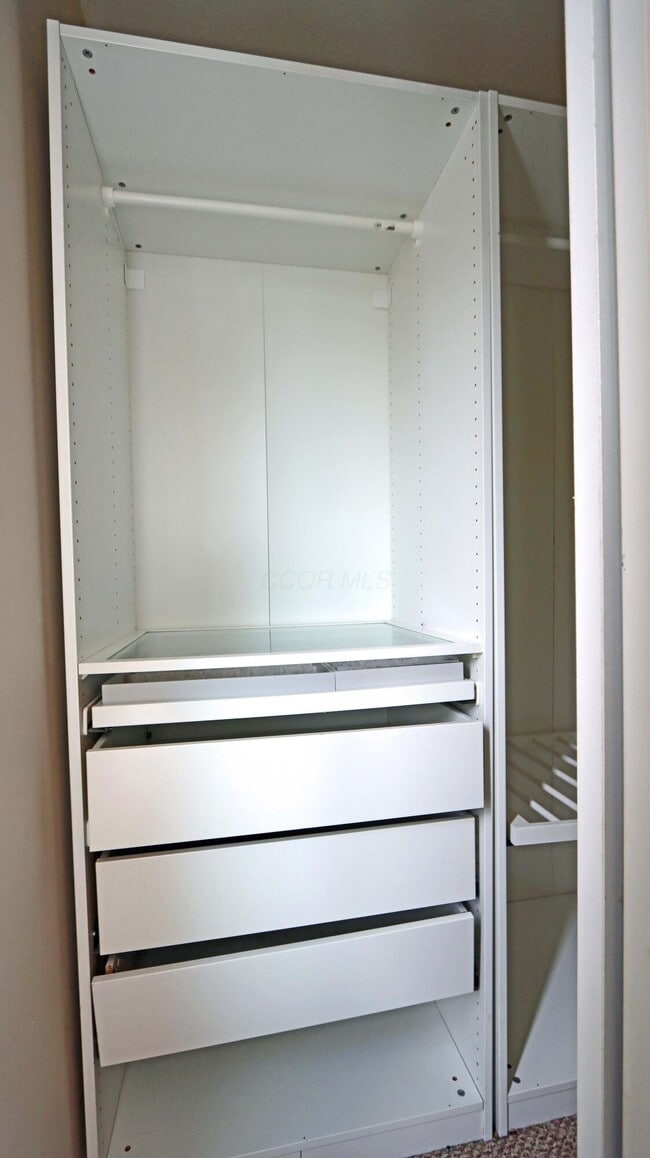 Building Photo - 5595 Eagle River Dr