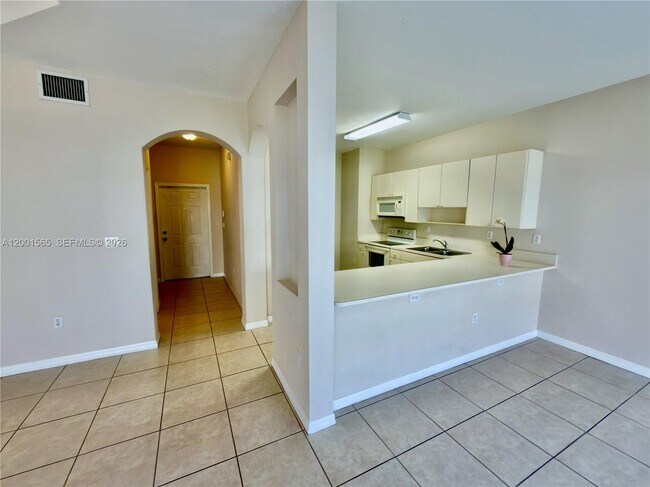 Building Photo - 14110 SW 51st Ct