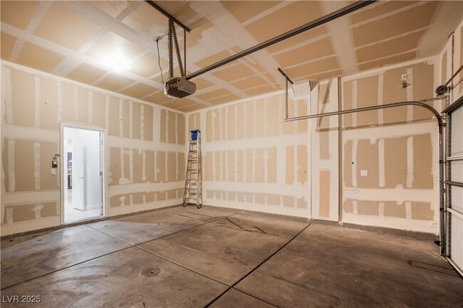 Building Photo - 11334 Colinward Ave