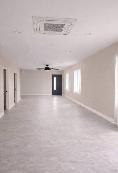 Living room - 111 E 13th St