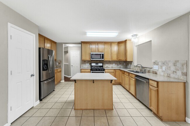 Building Photo - 5123 Forest Sage Ln