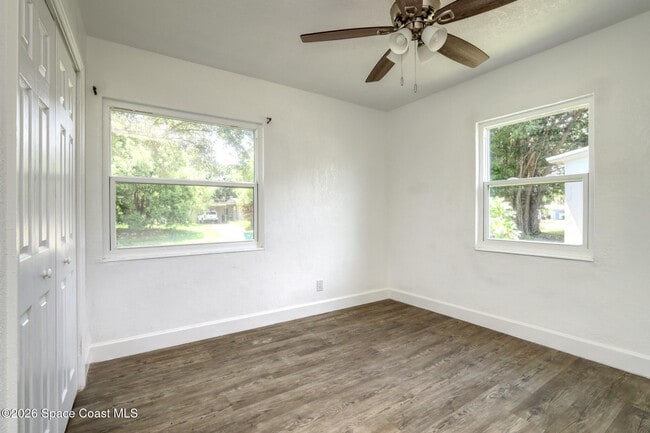 Building Photo - 356 Vesta Cir