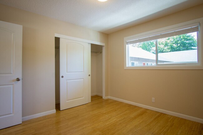 Building Photo - Charming St. John's 2-Bedroom Ready Mid-June!